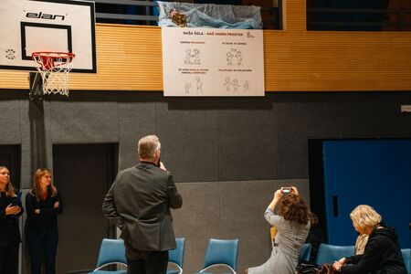 Nekaj smernic, da bo šola varen prostor: Ne žalim, ne udarim. Če vidim nasilje, povem. Odrasli ukrepamo.